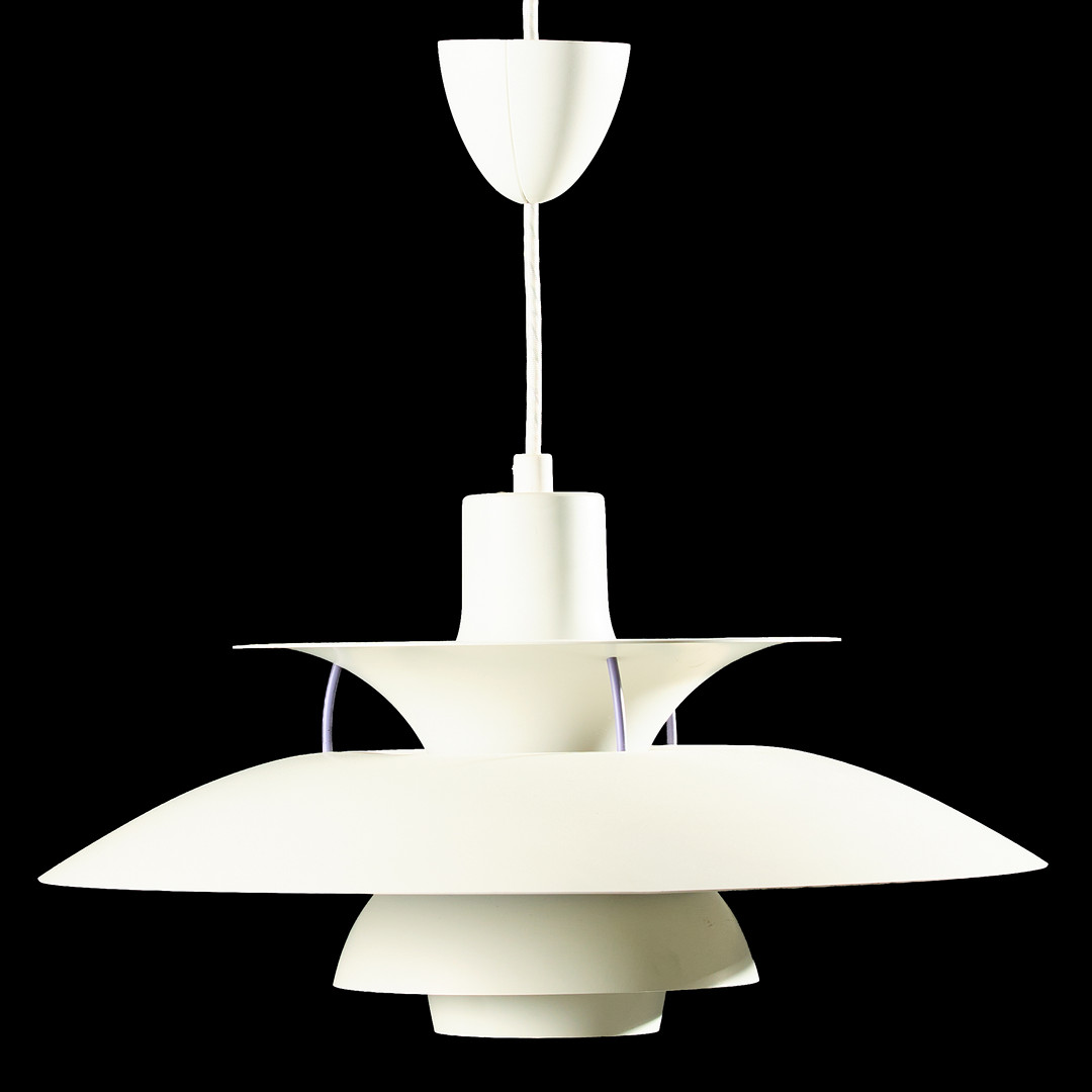 POUL HENNINGSEN. Taklampa, "PH 5" för Louis Poulsen, Danmark.