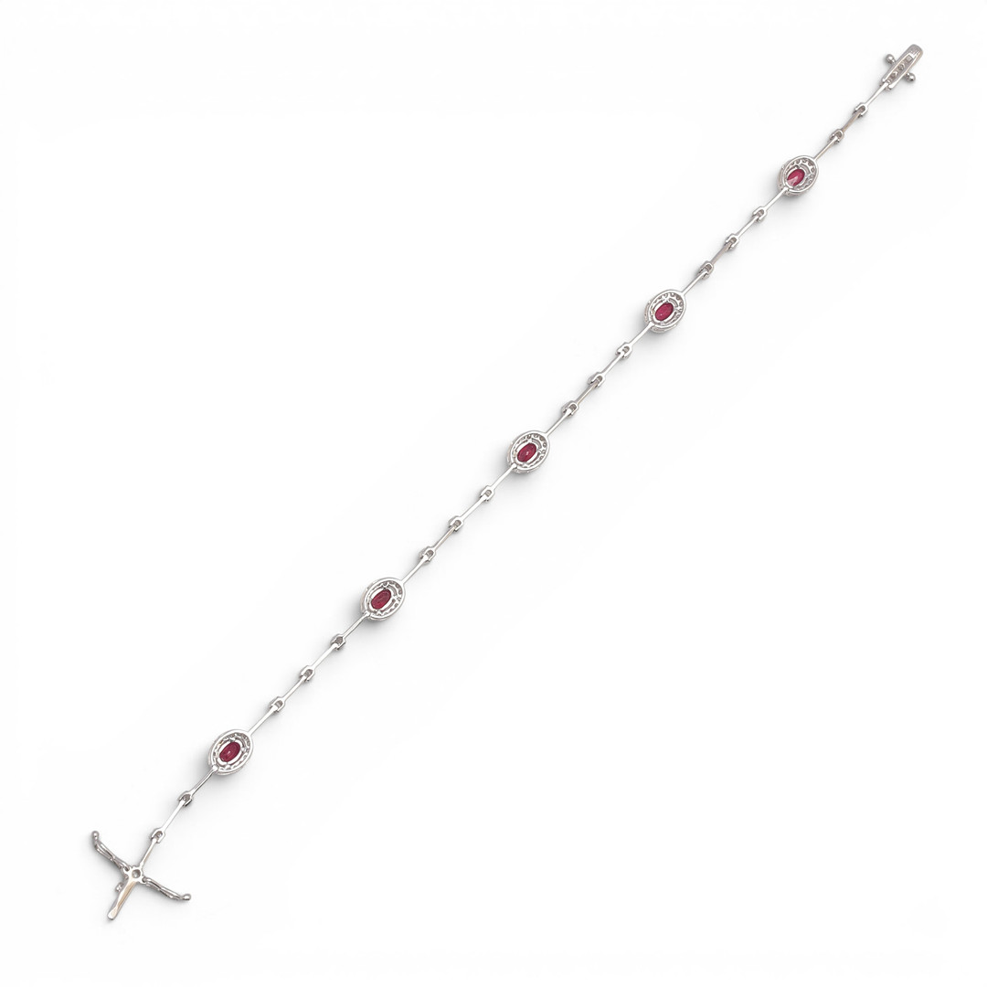 Rubies and diamonds bracelet.