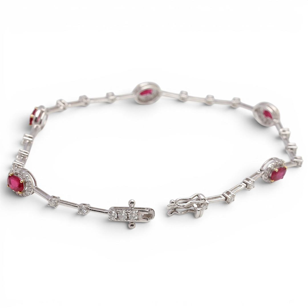 Rubies and diamonds bracelet.