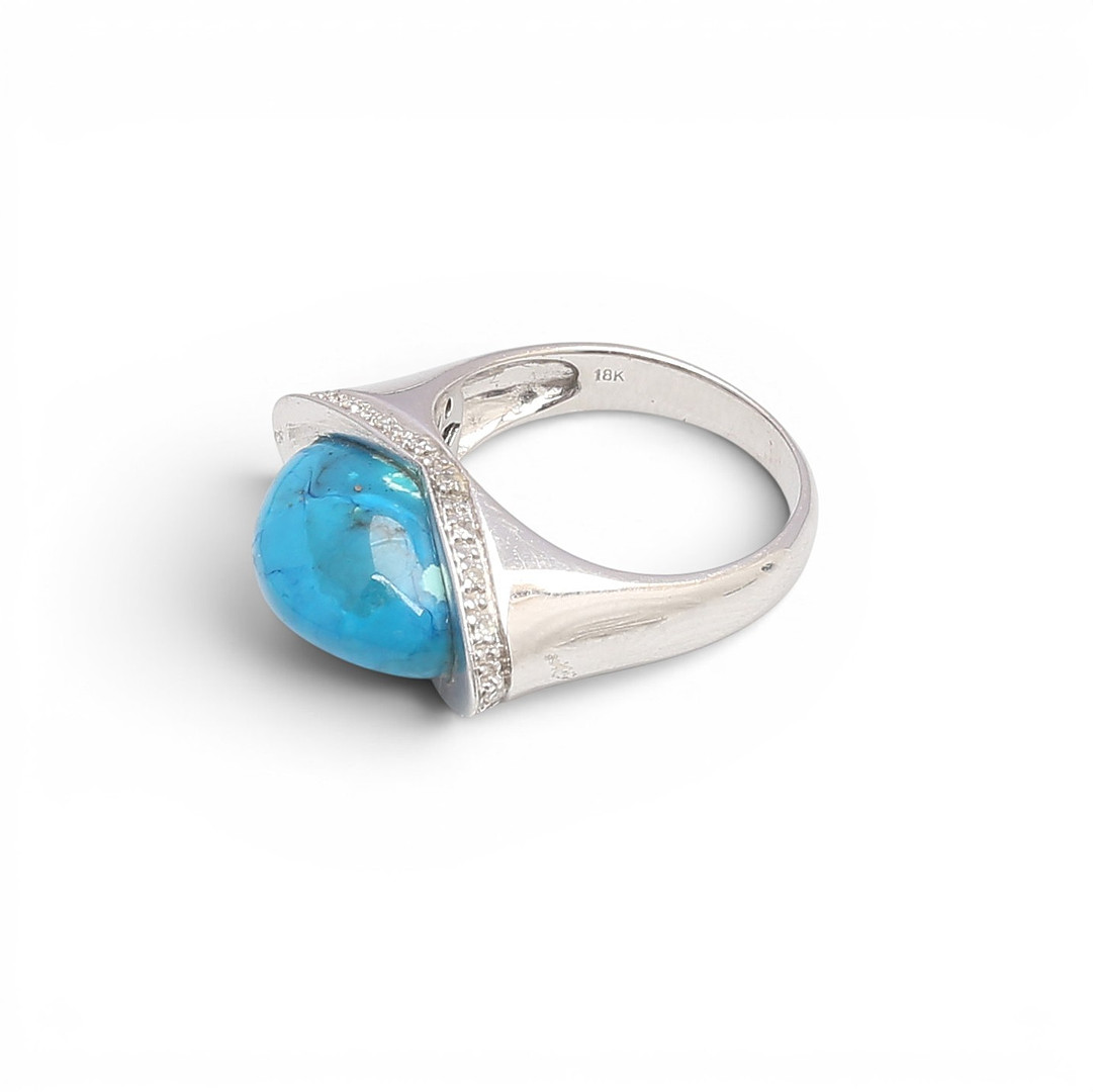 Turquoise and diamonds ring.