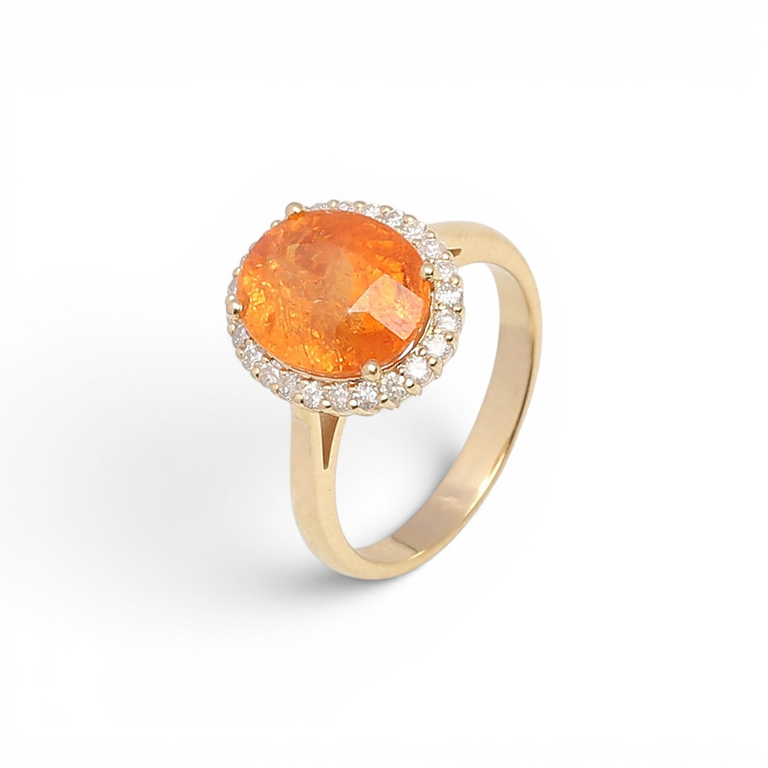 Garnet and diamonds rosette ring.