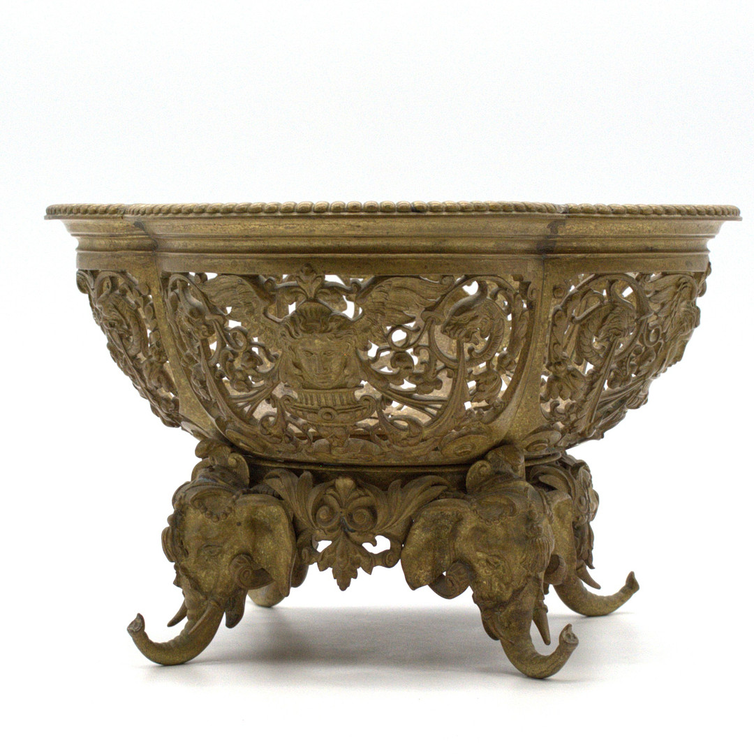 FRANZÖSISCHE JARDINIÈRE AUS VERGOLDETER BRONZE; ENDE 19. JAHRHUNDERT.