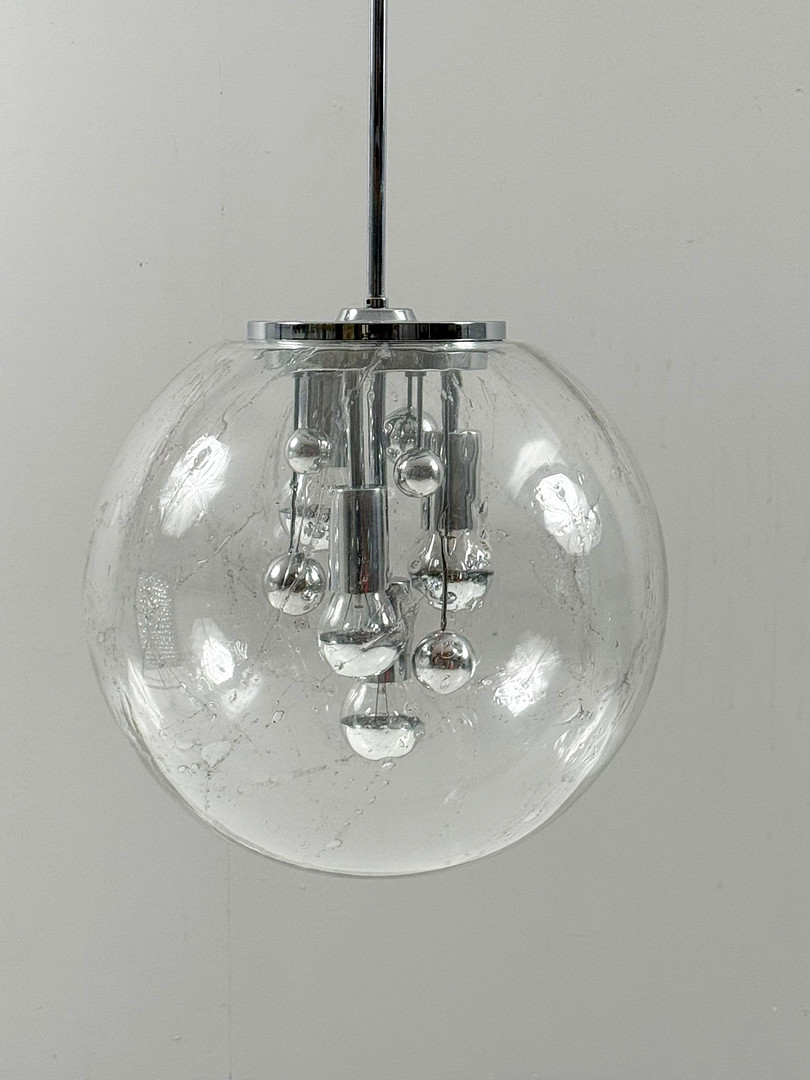 Space Age, Hängeleuchte der 1970er Jahre Modell „8926“ 'Big Ball' von DORIA, Deutschland.