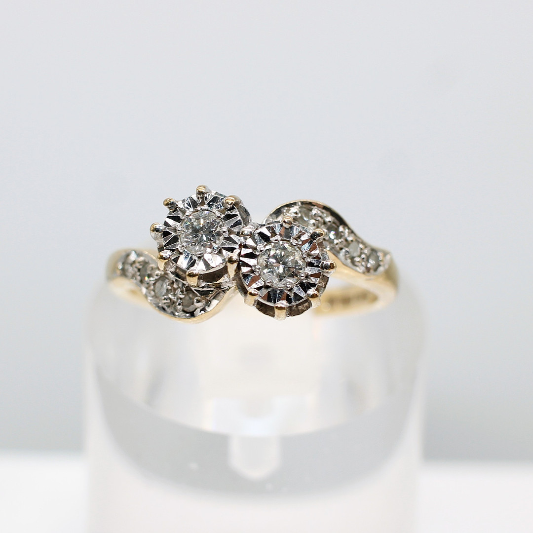 VINTAGE DIAMOND TOI ET MOI RING.