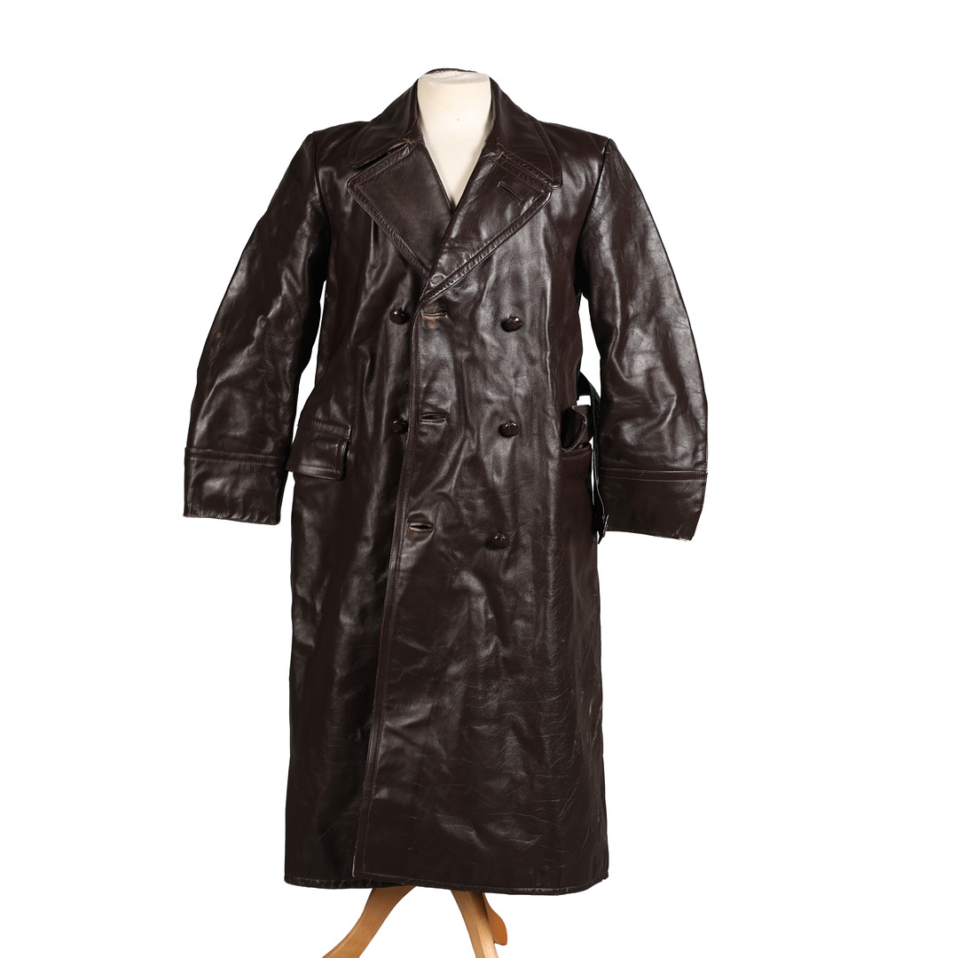 A MID 20TH CENTURY 'H.A. LEDERKLEDING' HORSEHIDE TRENCH COAT.