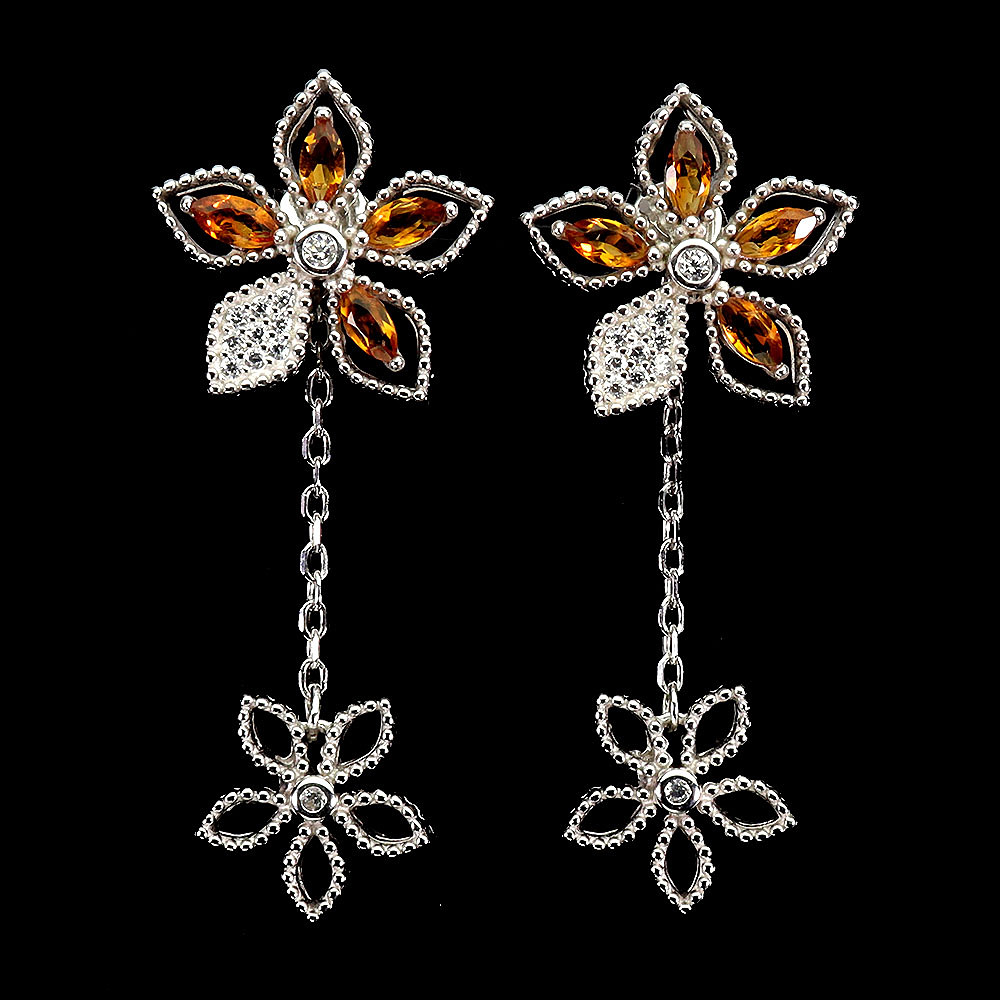 CITRINE FLOWER SHAPED EARRINGS.