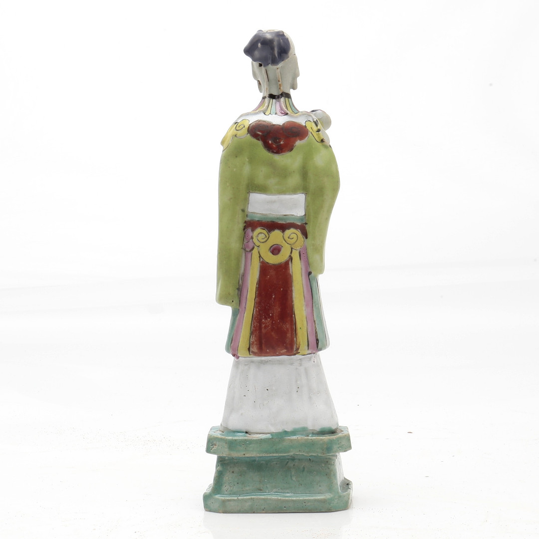 "He Xiangu", Chinese Qing figure, Qianlong period, in "rose family" porcelain, second half of the 18th Century.