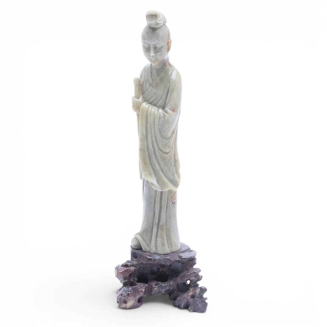 "Guanyin", Chinese Qing figure in carved soapstone, early 20th Century.