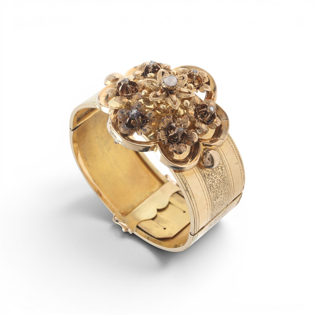 Elizabethan gold bracelet, 19th Century.