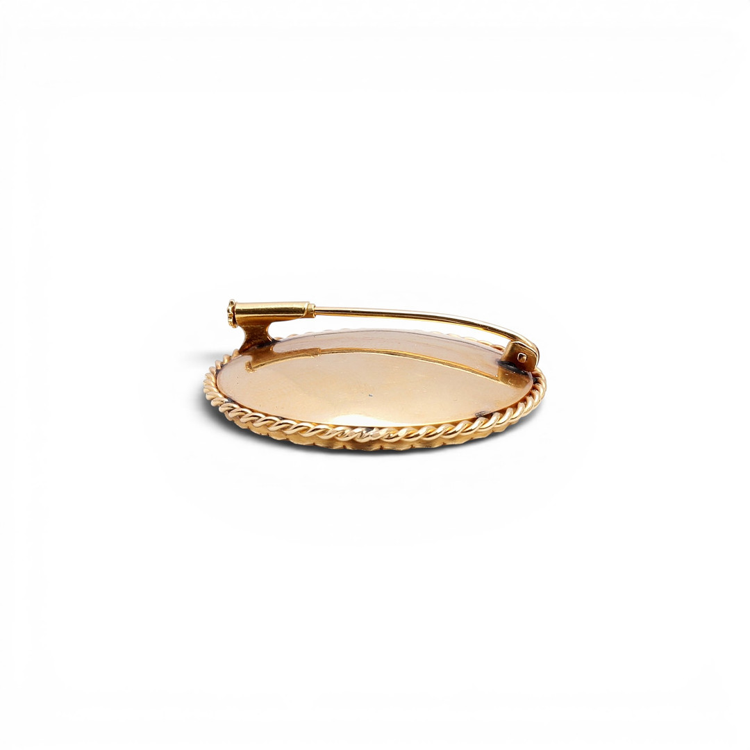Gold brooch with miniature, early 20th Century.