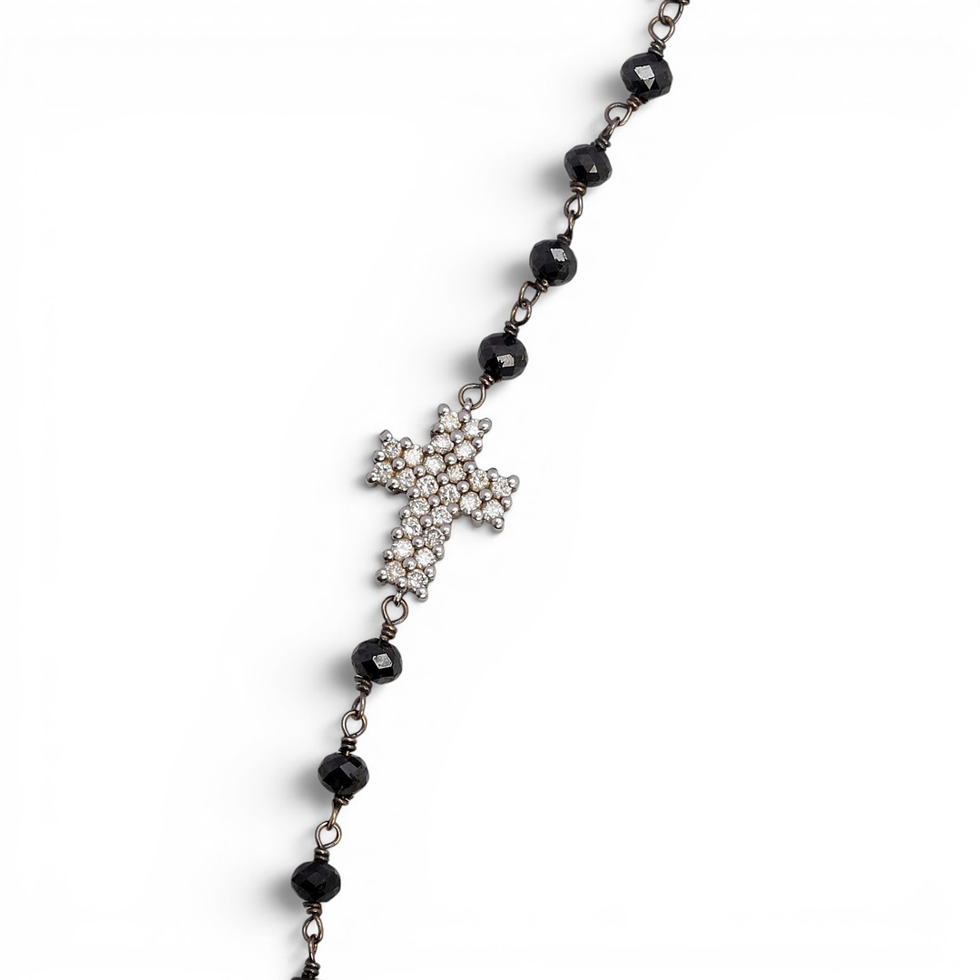 Italian choker with black diamonds and a colourless diamonds cross.