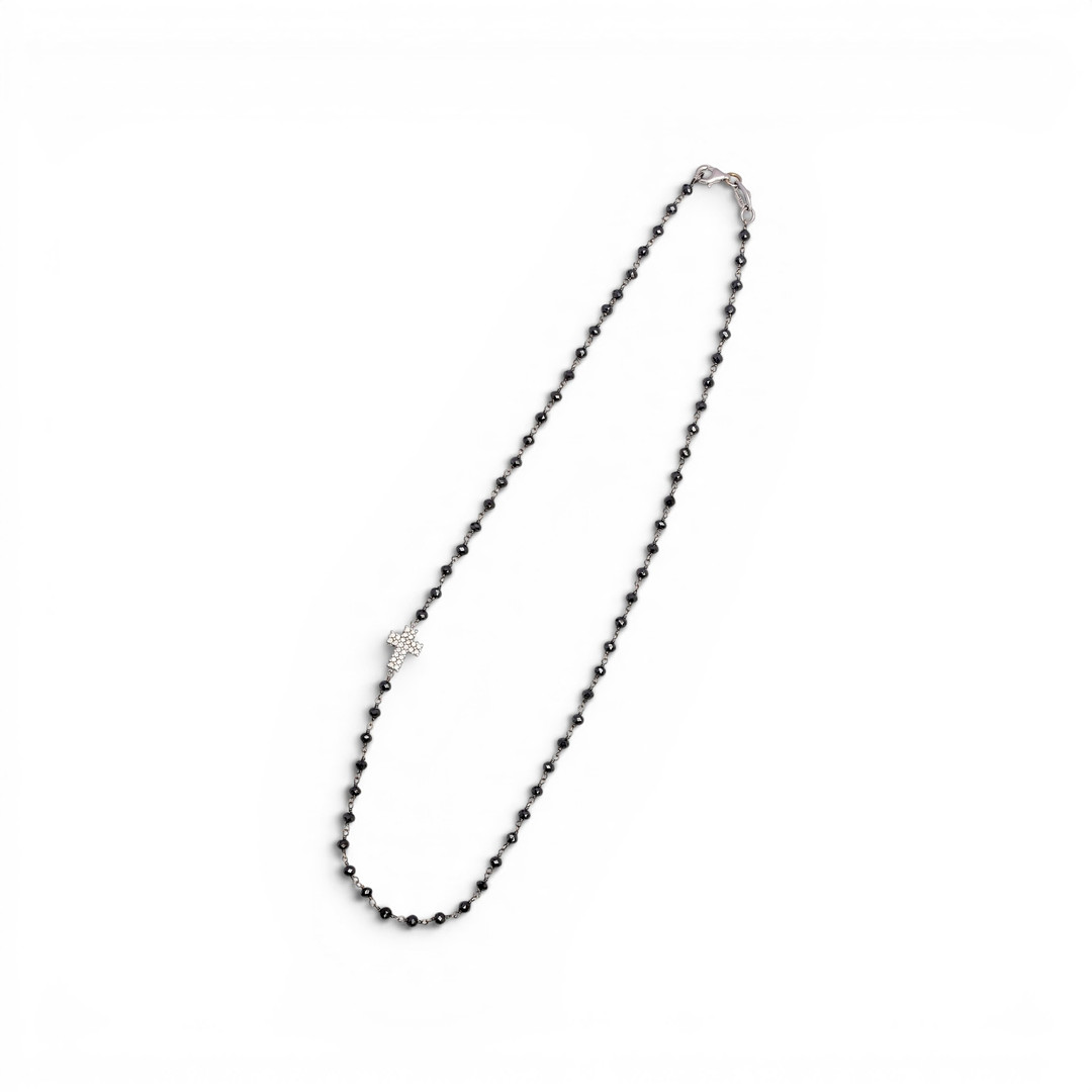 Italian choker with black diamonds and a colourless diamonds cross.