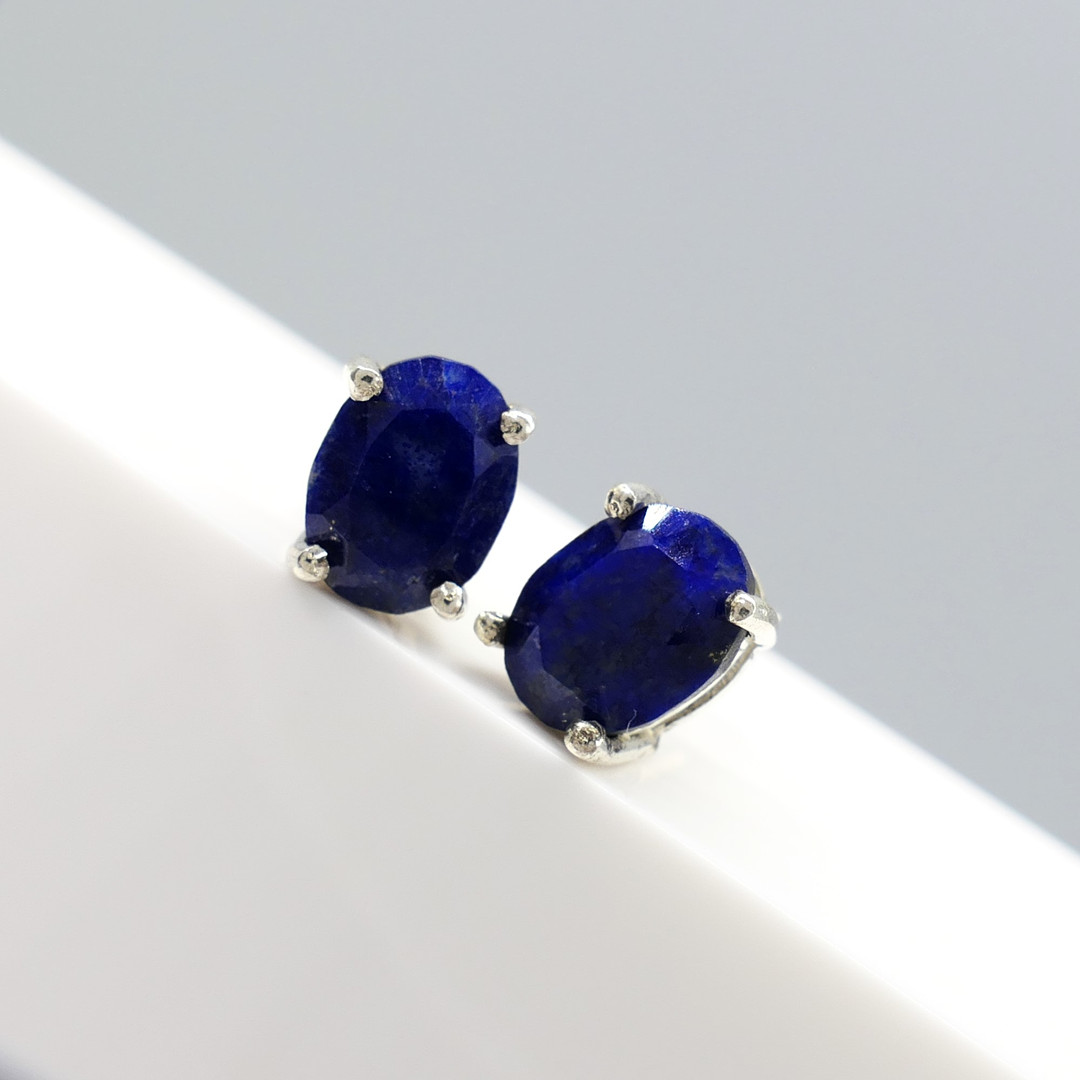 LAPIS LAZULI silver ear studs.