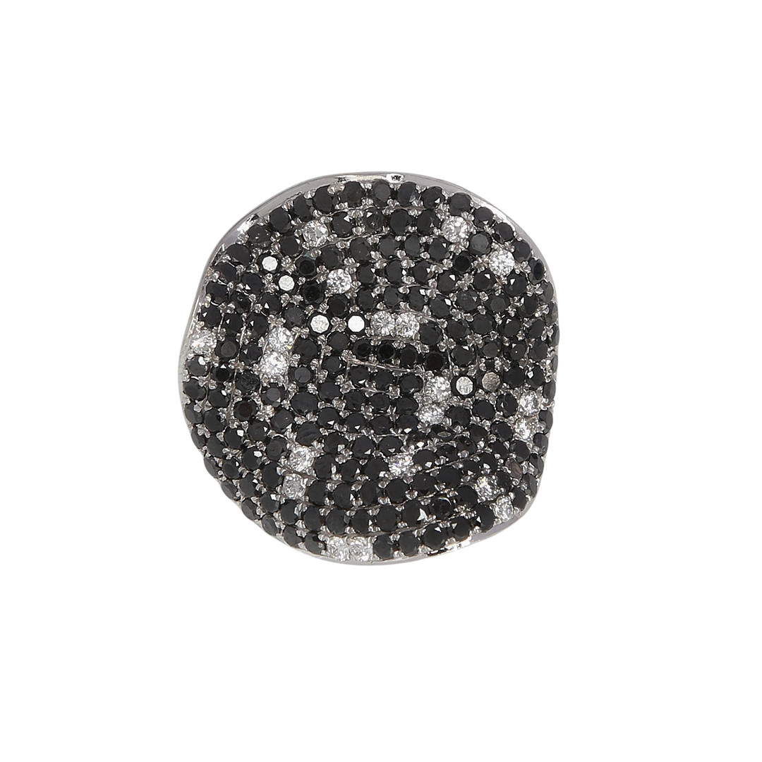 Two-tone diamonds ring.