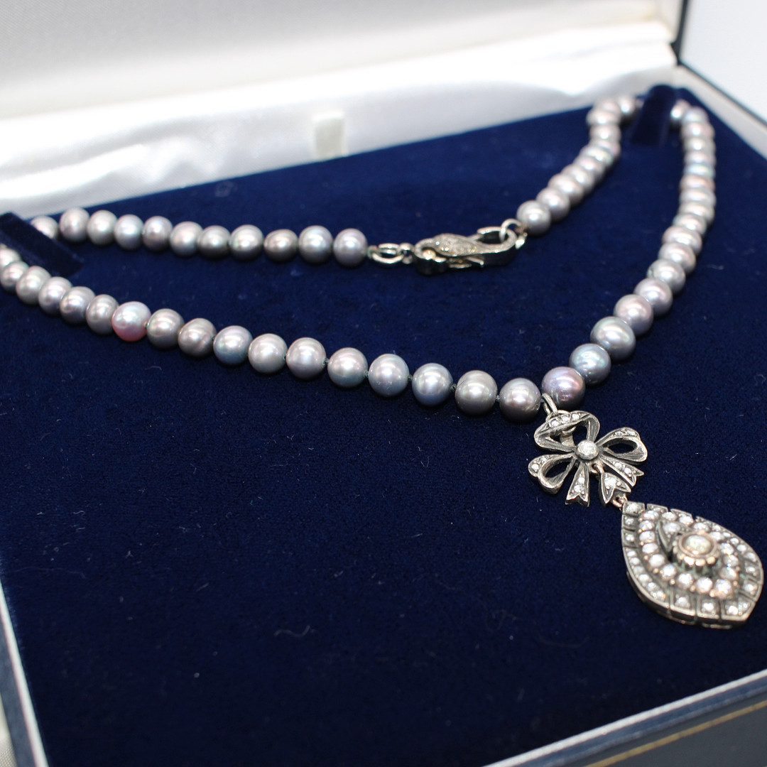 PEARL, RUBY & DIAMOND NECKLACE.