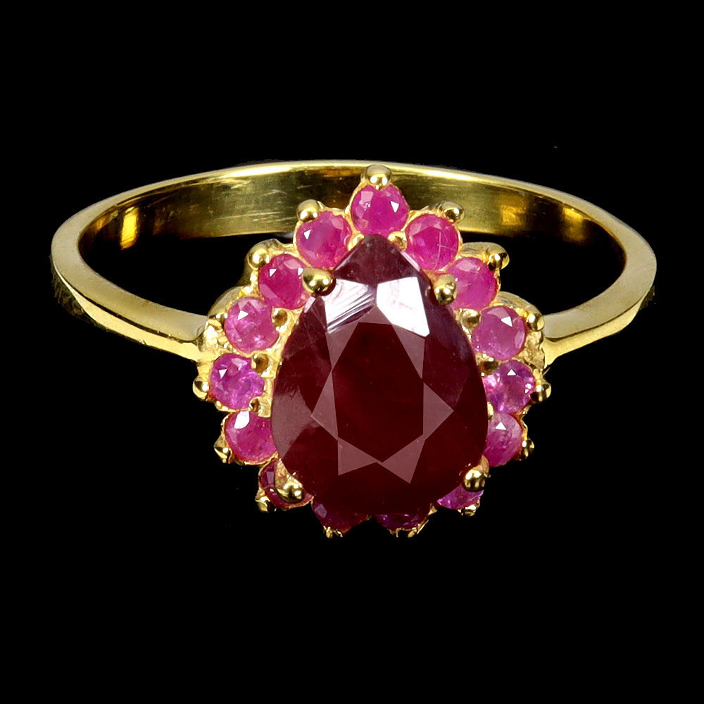 RUBY SILVER CLUSTER RING.