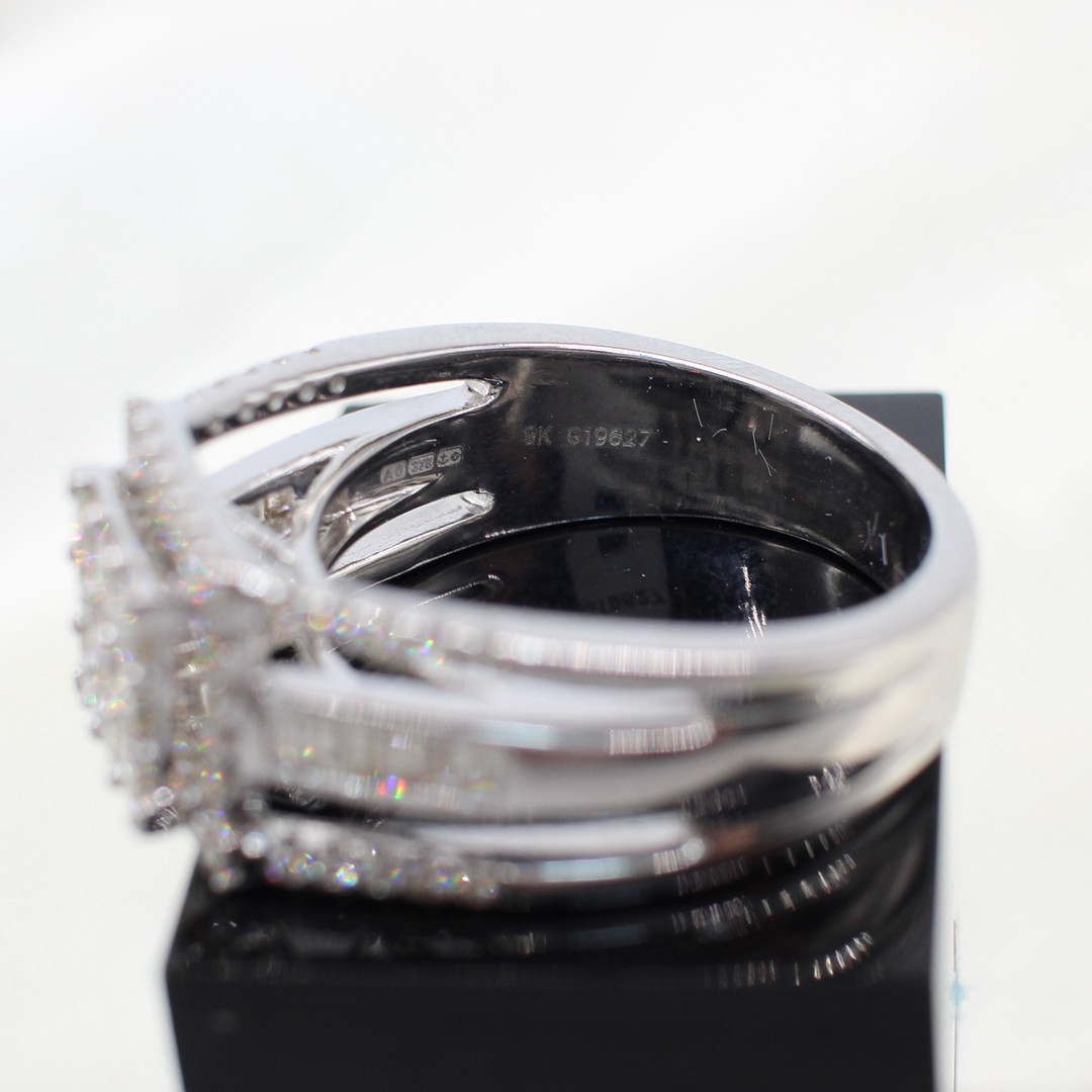 1.10CT WHITE GOLD DIAMOND PANEL RING.