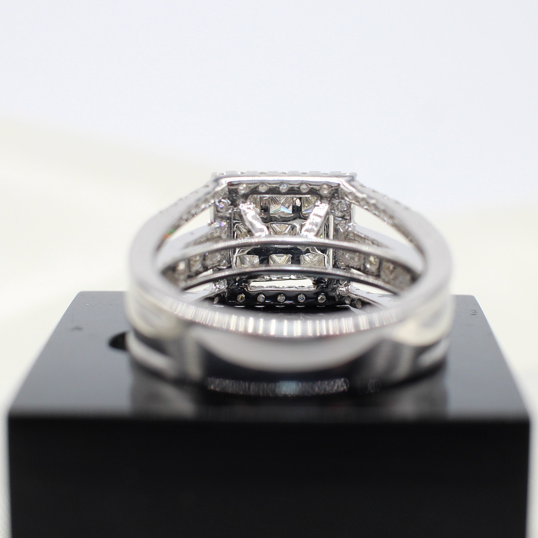 1.10CT WHITE GOLD DIAMOND PANEL RING.