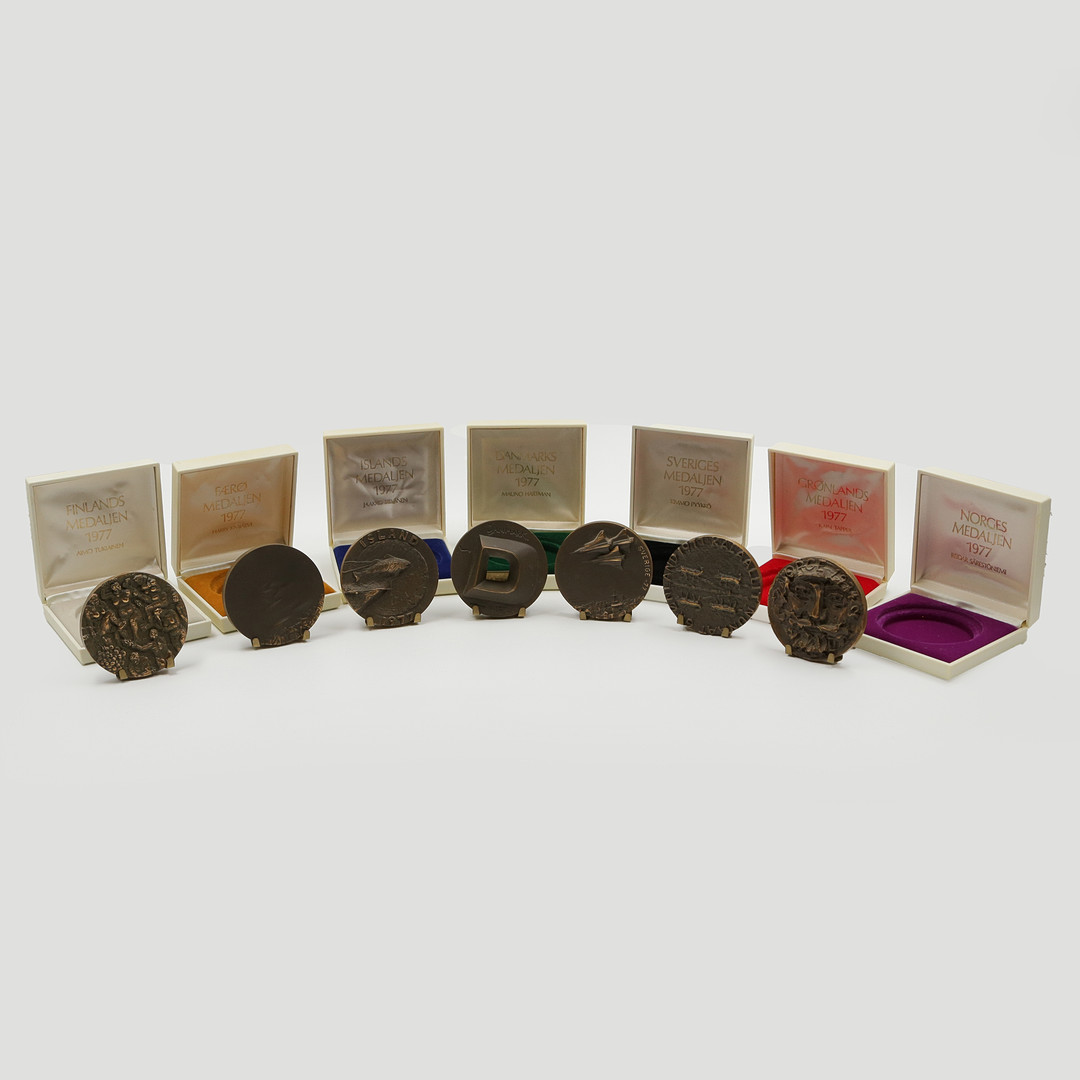 7 MEDALJER I BRONS, UR SERIEN NORDISK KONSTMEDALJER (1977).