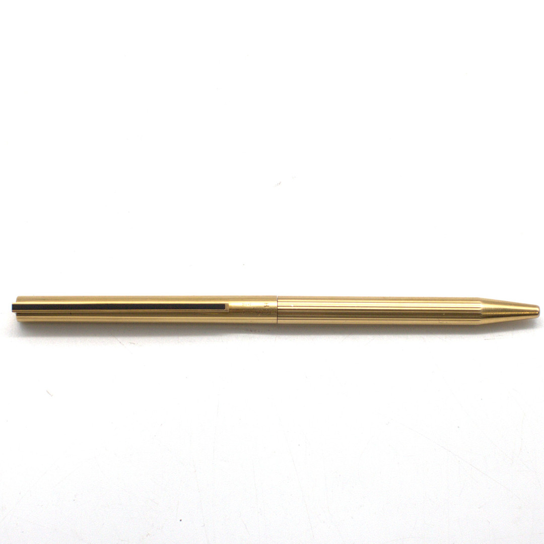S.T. DUPONT. VERGOLDETER S.T. DUPONT CLASSIQUE KUGELSCHREIBER IM NADELSTREIFEN-DESIGN.