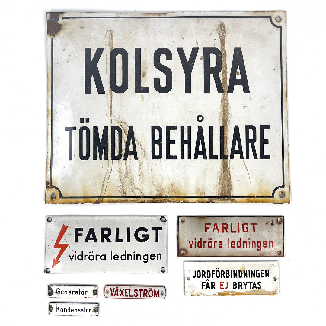 EMALJSKYLTAR, 7 st, bl a "Kolsyra, tömda behållare".