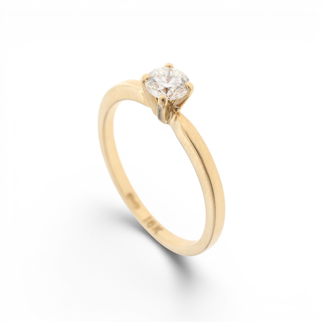 Solitaire ring with GIA certificate.