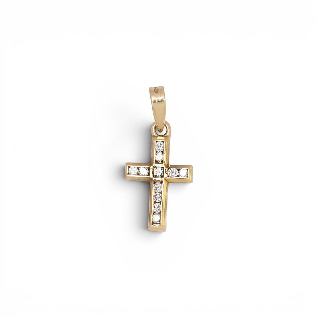 Diamonds pendant cross.