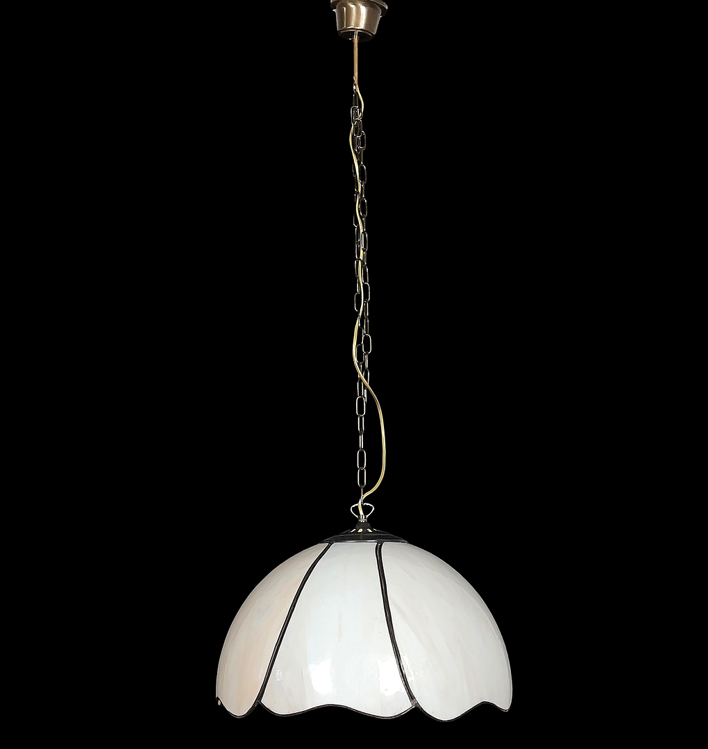 TAKLAMPA, Tiffanystil, glas och metall, 1900-tal.