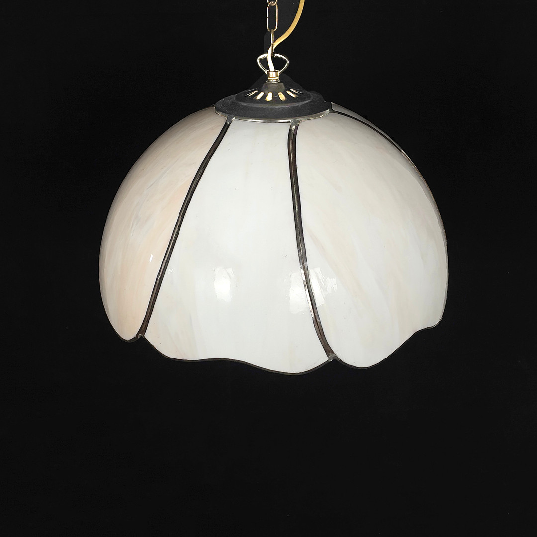 TAKLAMPA, Tiffanystil, glas och metall, 1900-tal.