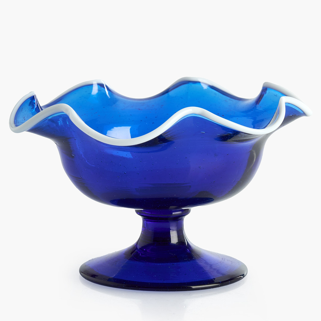 SOCKERSKÅL, blåtonat glas, förmodligen Sandö glasbruk, 1800-talets första hälft.