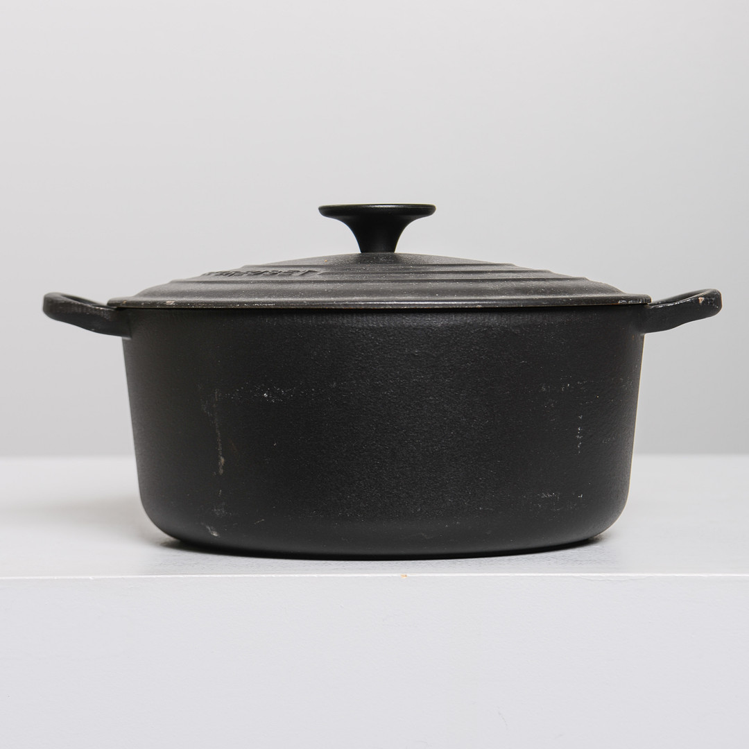 LE CREUSET, gjutjärnsgryta, modell 24.