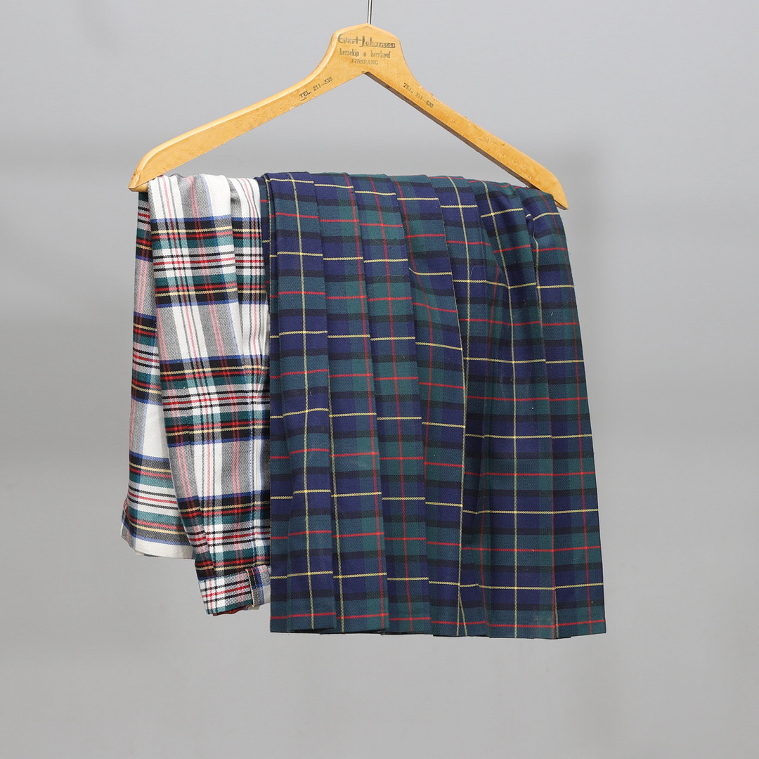 KJOLAR, 2 st, tartanmönster, b.la. Ted Nicol, 1980-tal.