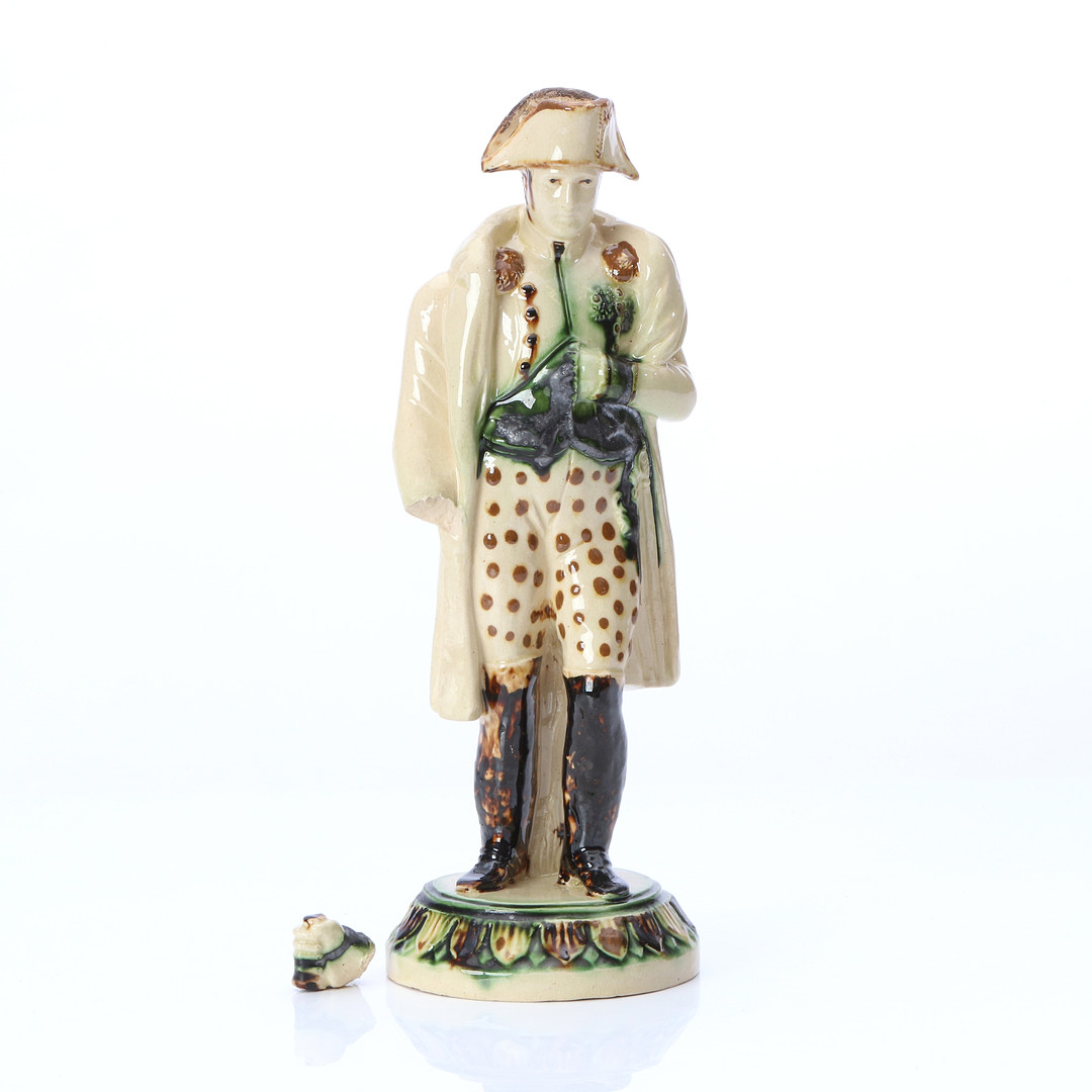 HÖGANÄS, NAPOLEON. Glaserad keramik. 1800-tal.