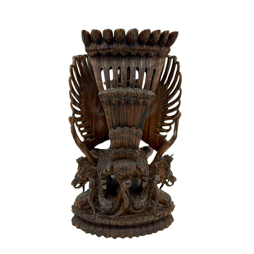 BALINESISCHE HOLZSKULPTUR DES REITTIER GARUDA MIT DEM GOTT VISHNU, BALI.