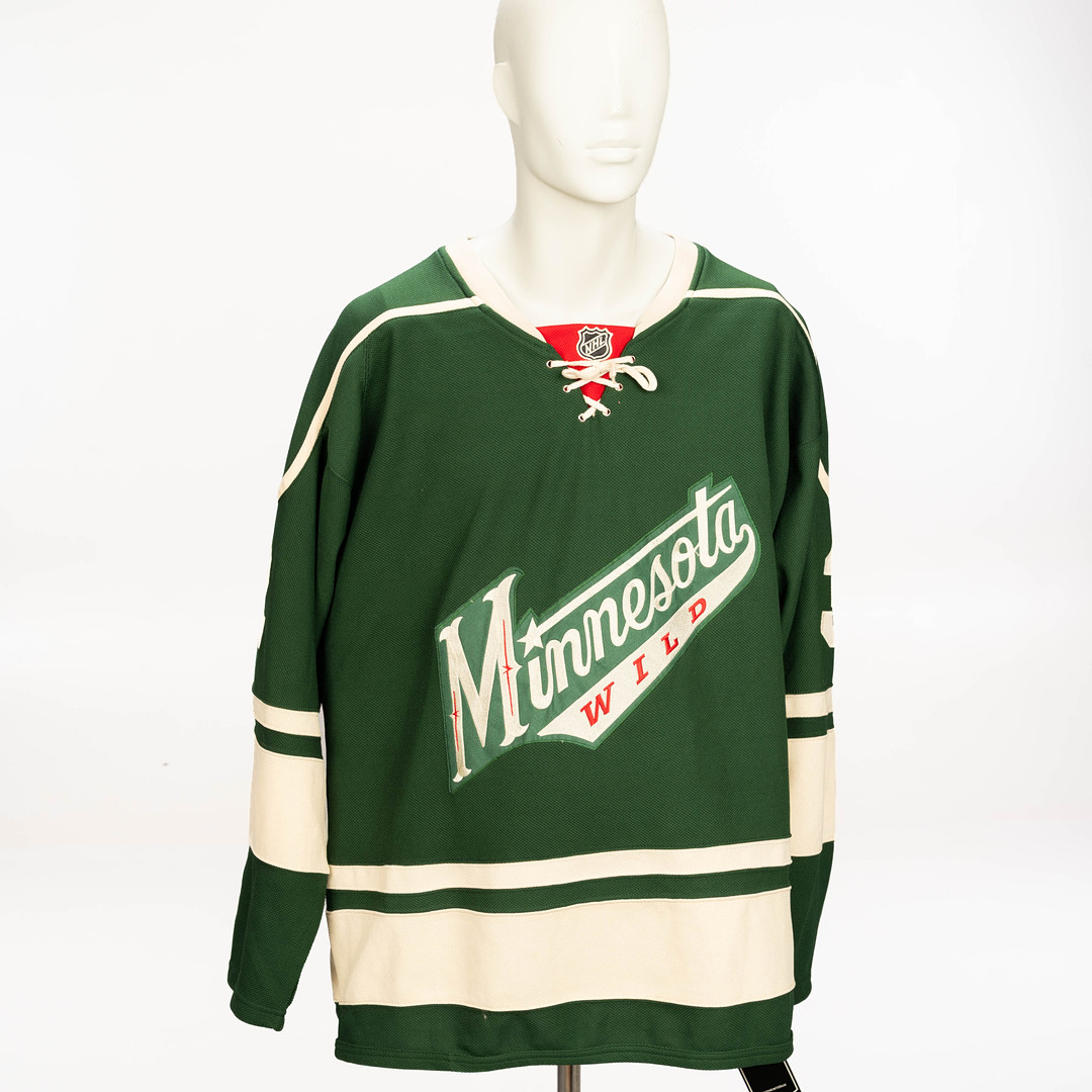 NIKLAS BÄCKSTRÖM. Hockeytröja, Minnesota Wild, Spelarnummer 32, Signerad.