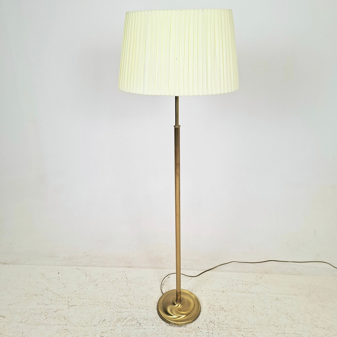 GOLVLAMPA, mässing, HO 119.