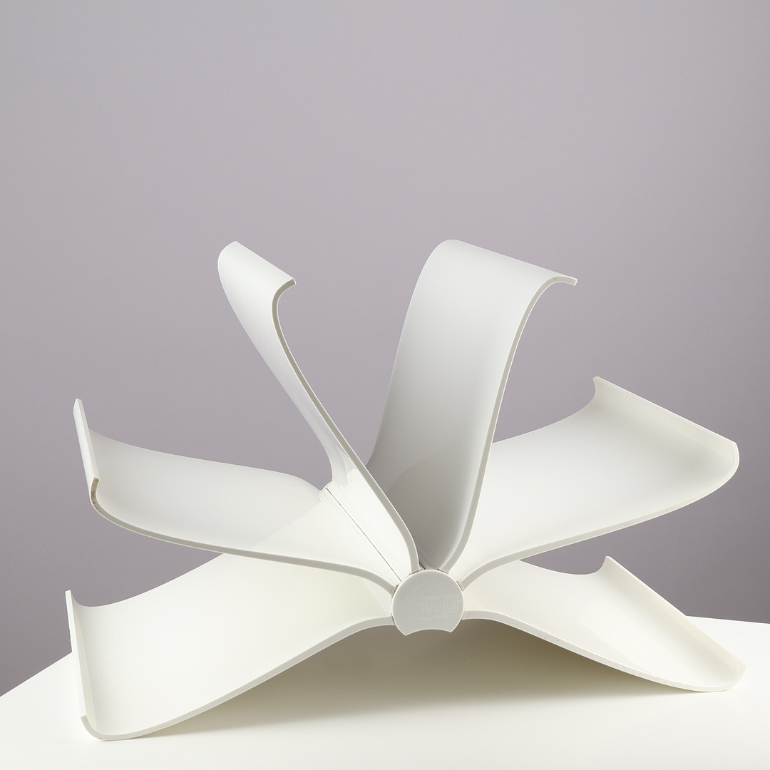 FRONT. "Front Page" magasinholder af plastik, Kartell, Italien, 2010'erne.