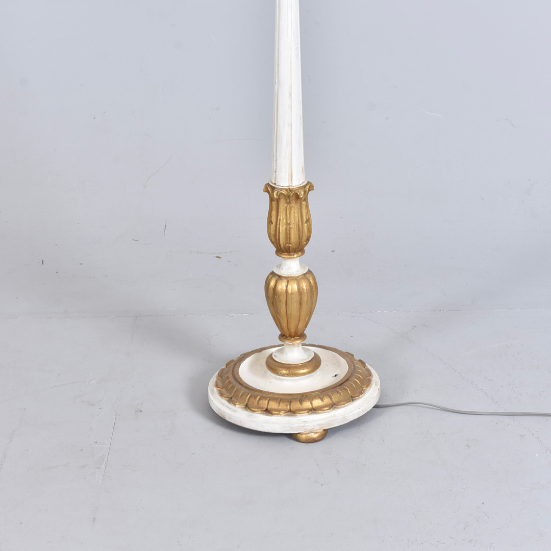 GOLVLAMPA, bemålat trä, Empirestil, 1900-tal.