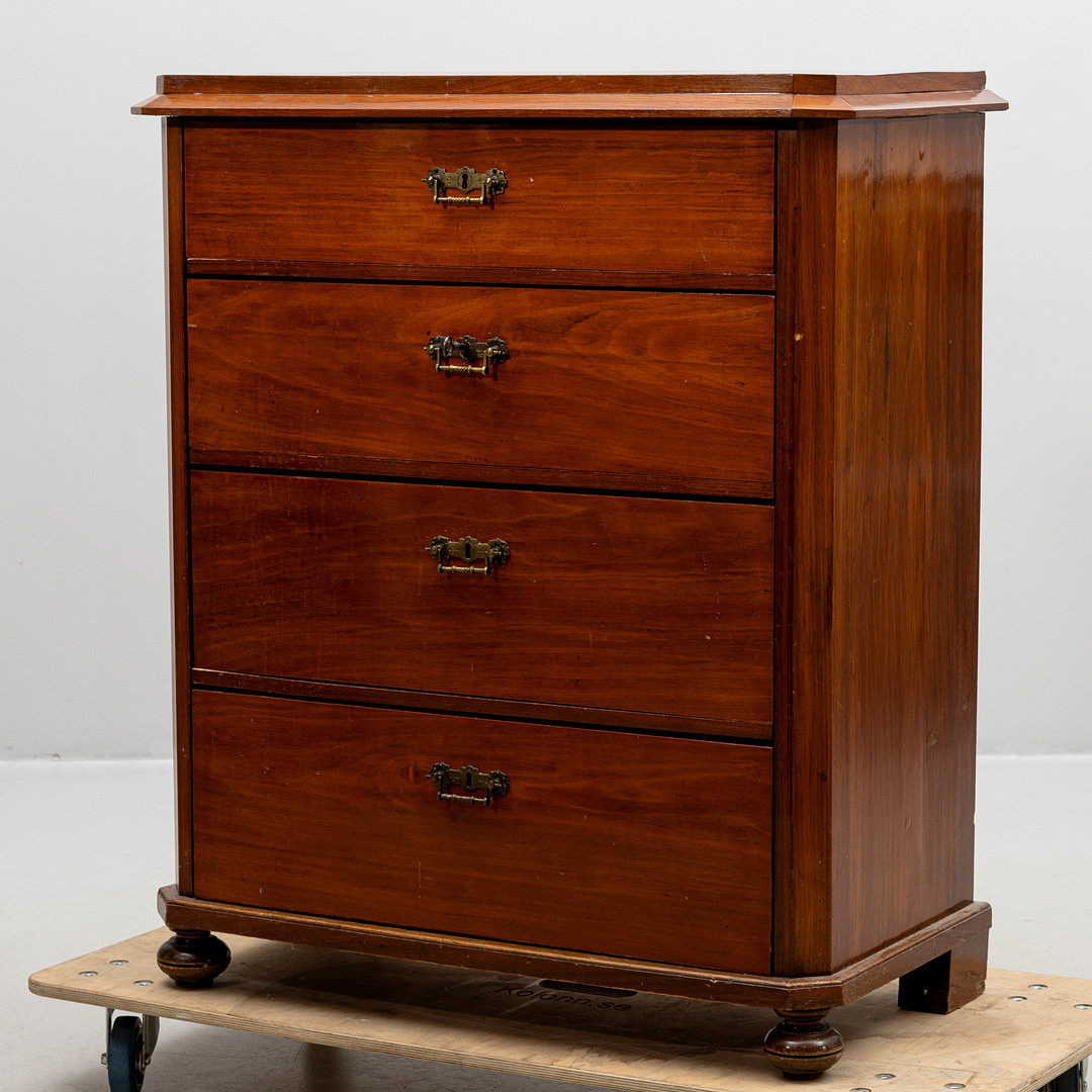 BYRÅ, mahogny, 1800-tal.