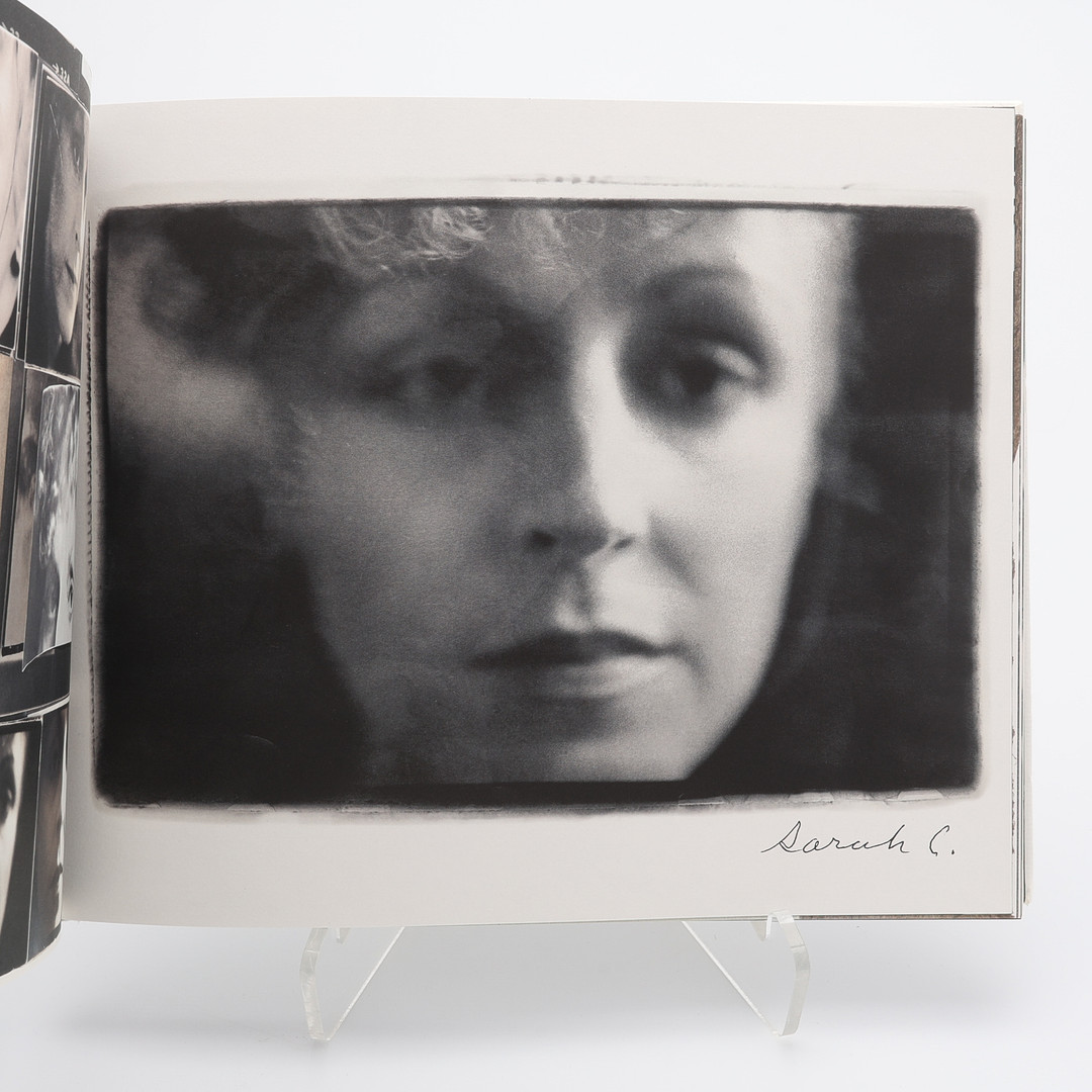 FOTO. DEN AMERIKANSKE FOTOGRAFEN DEBORAH TURBEVILLES "PAST IMPERFECT" I FÖRSTA UPPLAGAN, 2009.