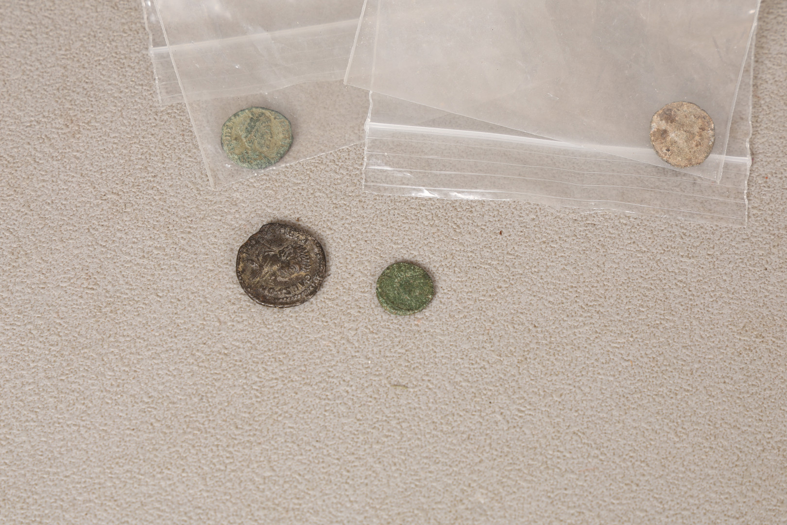 COLECTION OF COINS.