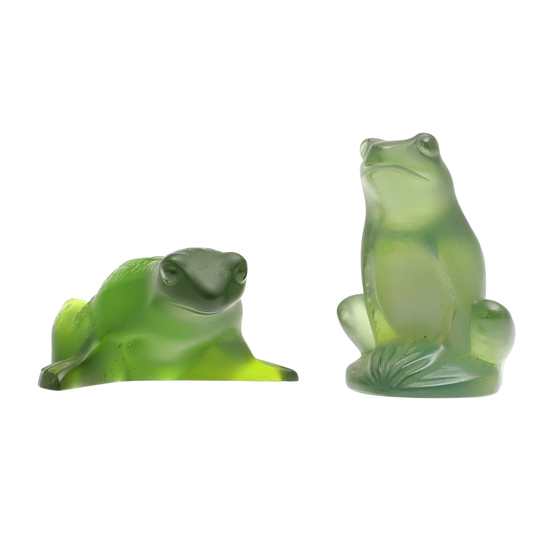 TWO CRISTAL LALIQUE COLOURED GLASS FROGS.