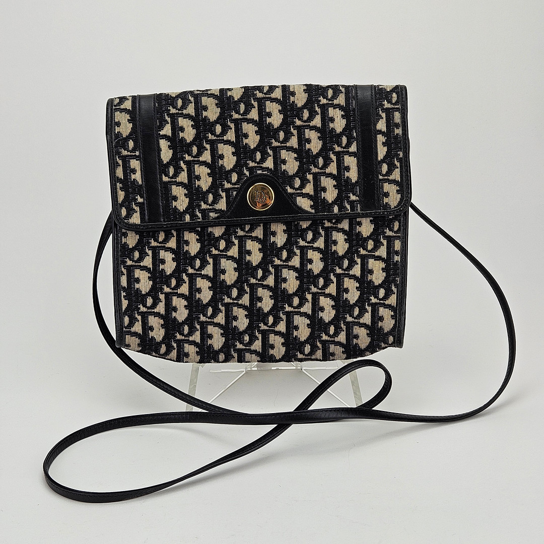 CHRISTIAN DIOR. Väska.