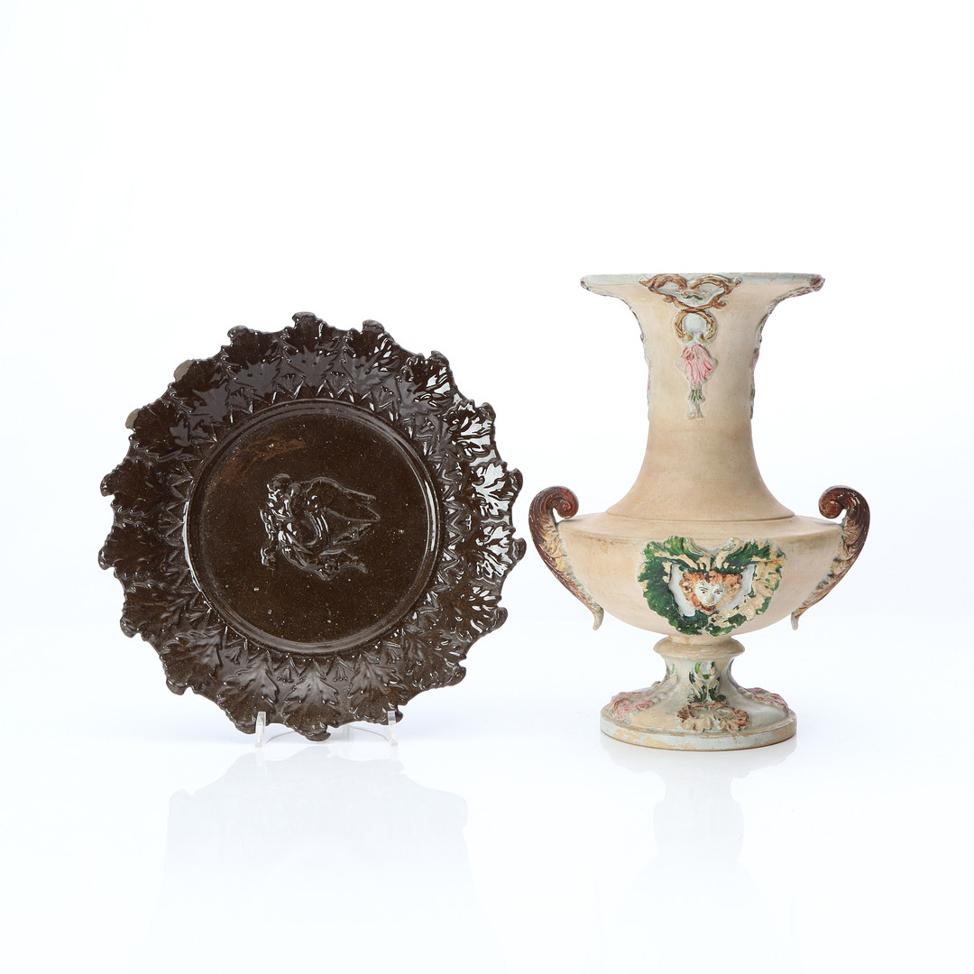 VAS OCH FAT, HÖGANÄS. Glaserad resp. bemålad keramik. 1800-tal.