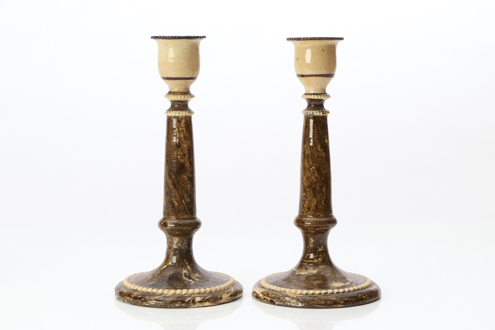 LJUSSTAKAR, TVÅ PAR, HÖGANÄS. Glaserad keramik. 1800-tal.