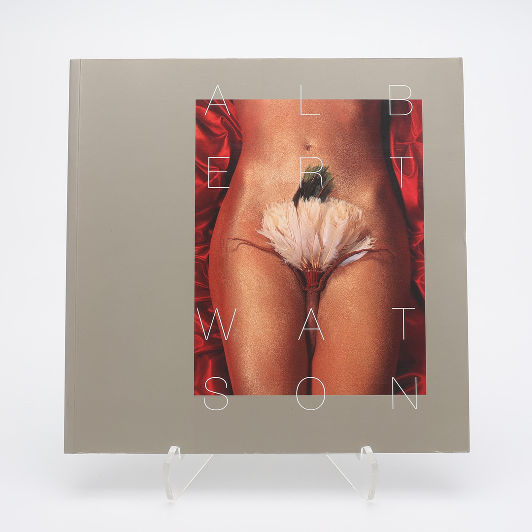 FOTO. DEN SKOTSKE FOTOGRAFEN ALBERT WATSONS UTSTÄLLNINGSBOK FRÅN KUNSTHALLE ROSTOCK, 2002.