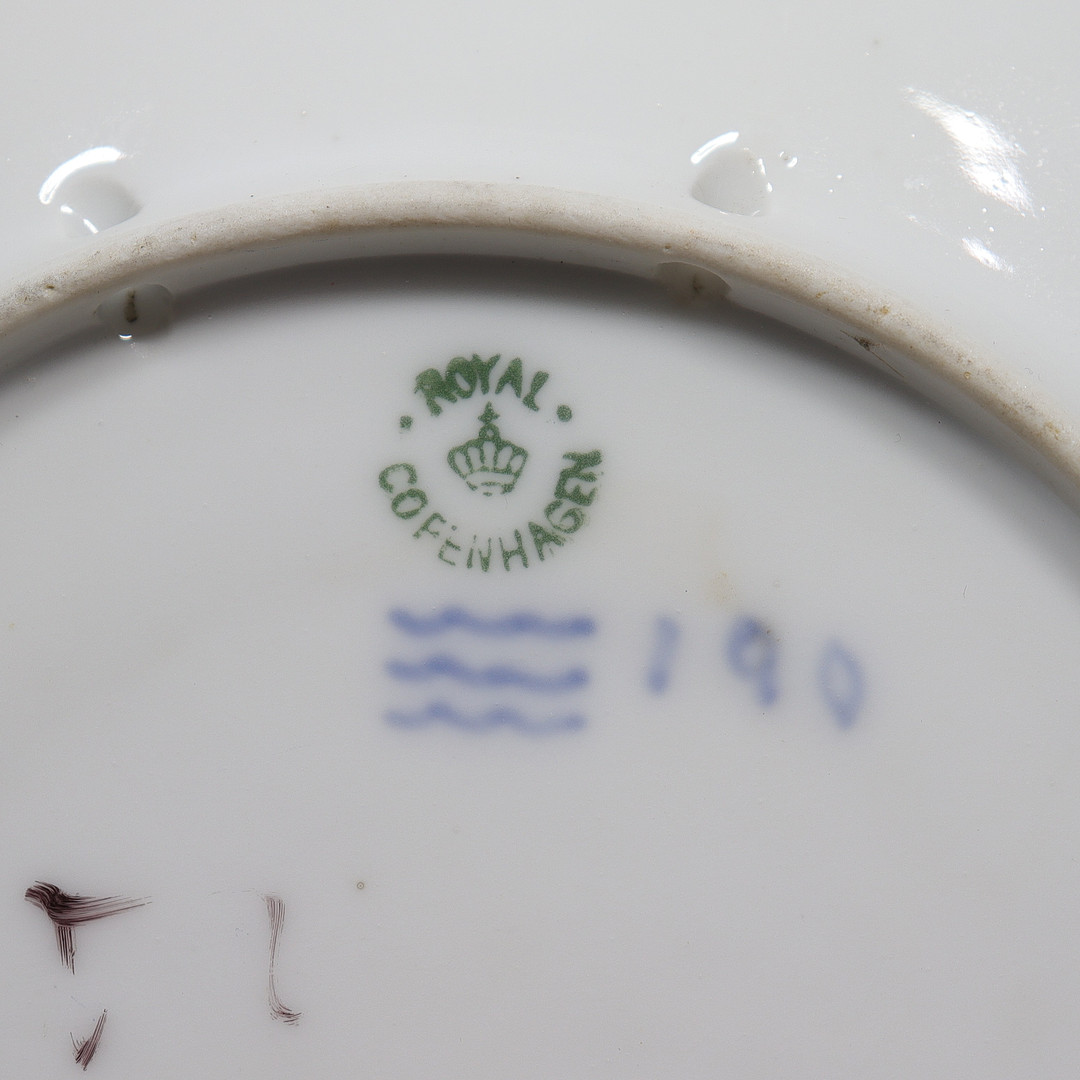 MINNESTALLRIK, Royal Copenhagen, till minne av "Faldne för Danmark" 1848-1849 1850-1864.