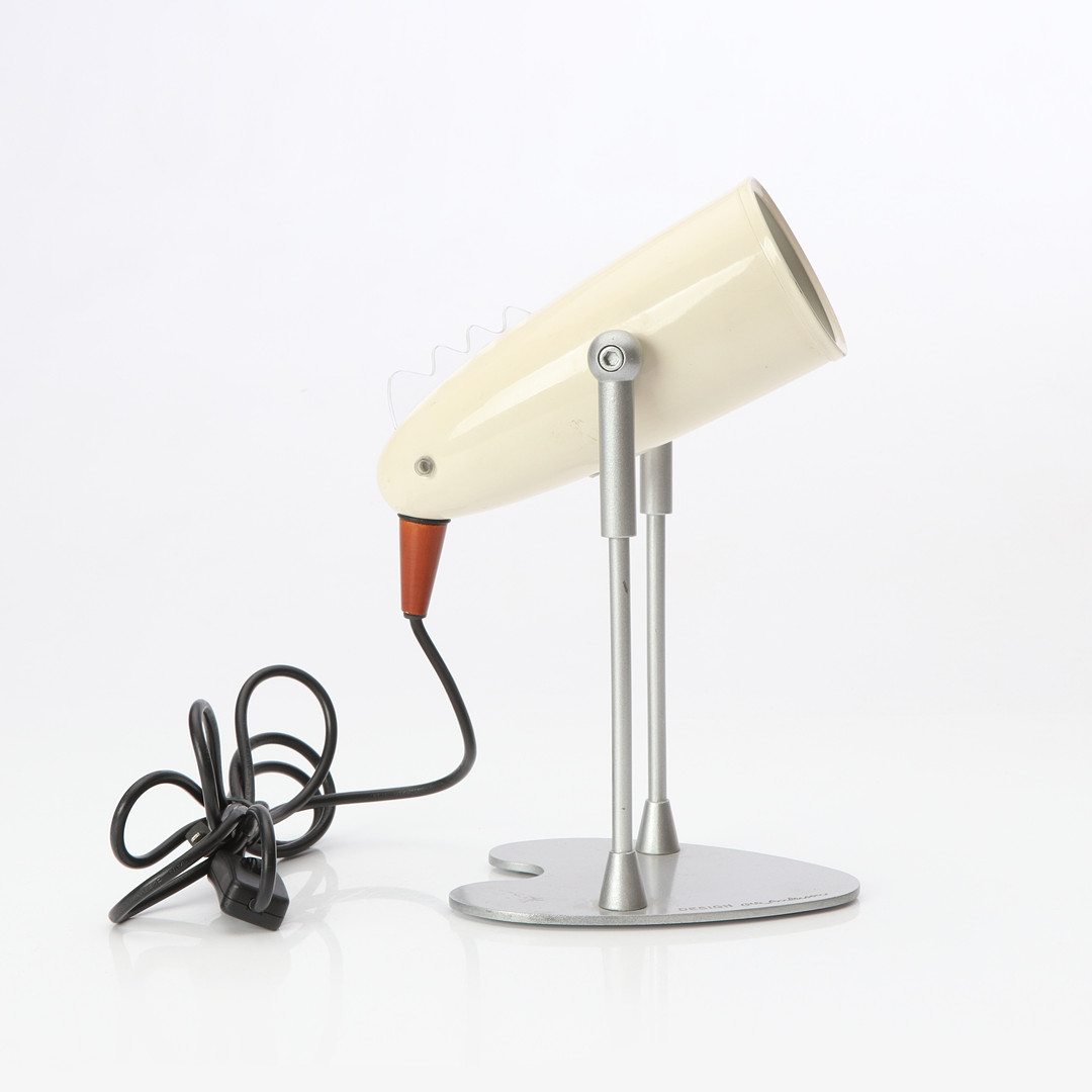 OLLE ANDERSSON. BORDSLAMPA. Lackerad metall. "Bird". LampGustaf AB. Samtida tillverkning.