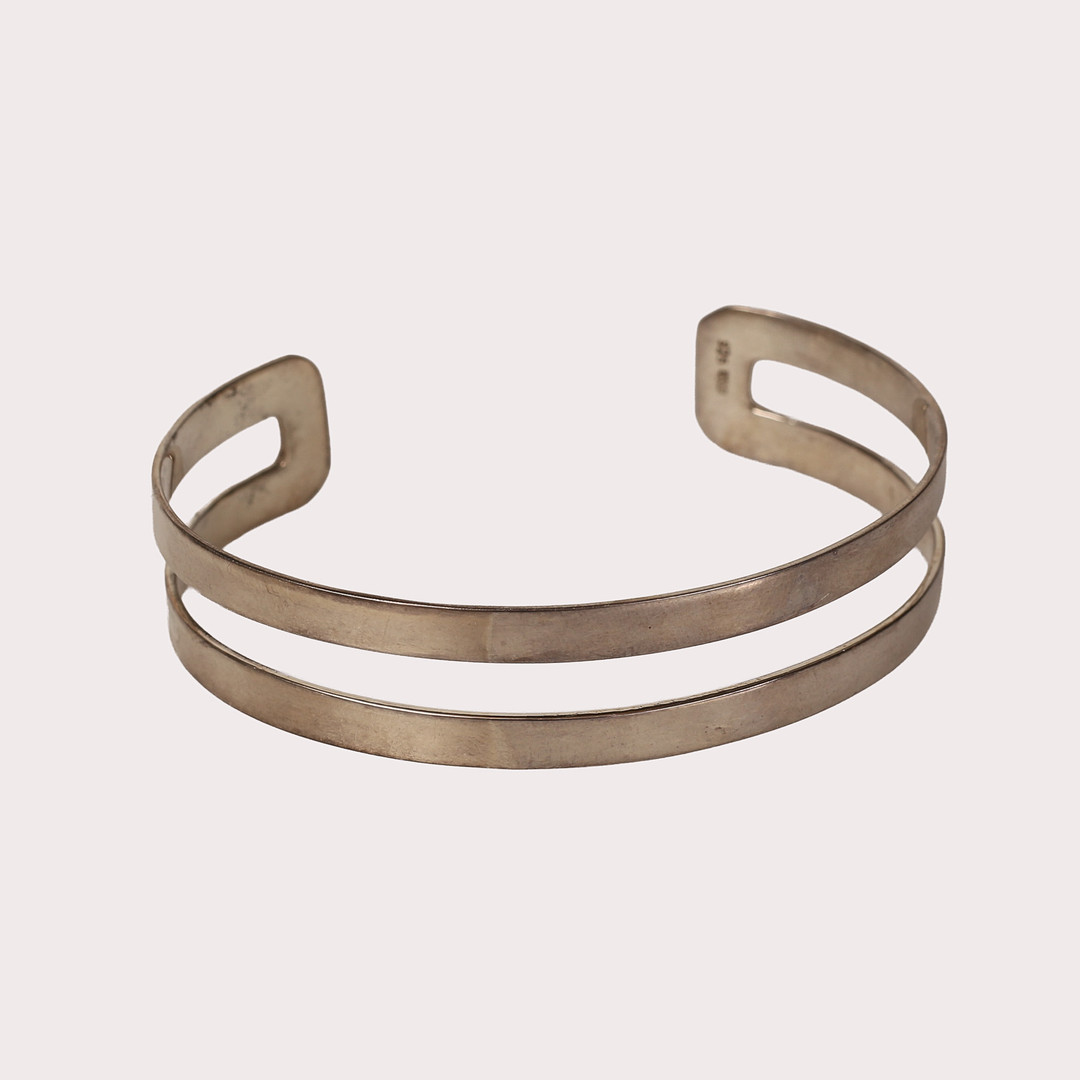 SILVERSMYCKEN, örhängen, armring.