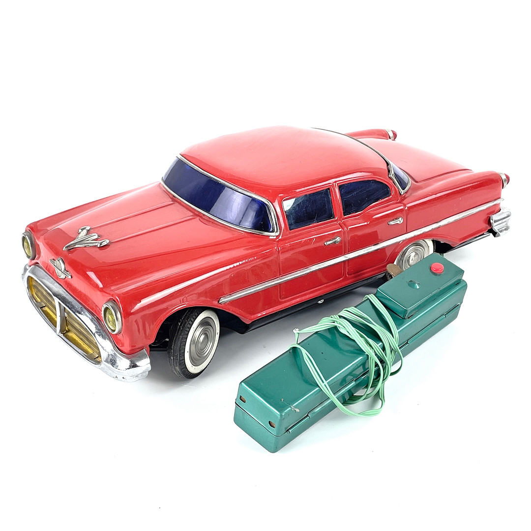 LEKSAKSBIL, plåt, Oldsmobile Sedan, Masudaya Modern Toys, Japan, 1960-tal.